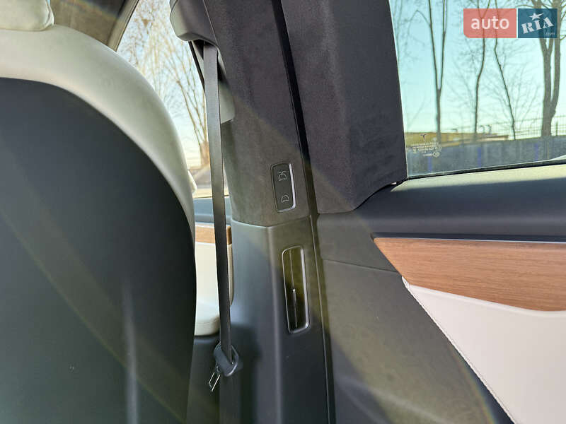 Внедорожник / Кроссовер Tesla Model X 2020 в Тернополе