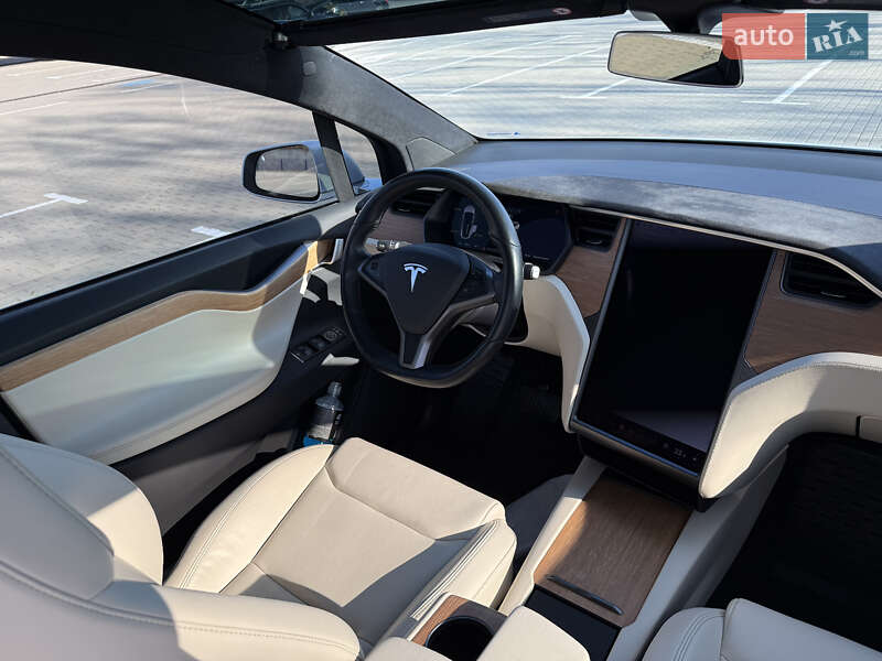 Внедорожник / Кроссовер Tesla Model X 2020 в Тернополе