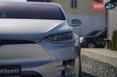Внедорожник / Кроссовер Tesla Model X 2017 в 