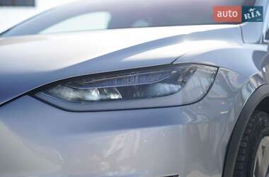 Внедорожник / Кроссовер Tesla Model X 2017 в 