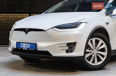 Внедорожник / Кроссовер Tesla Model X 2017 в 