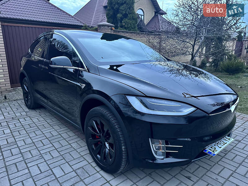 Позашляховик / Кросовер Tesla Model X 2018 в Хмельницькому