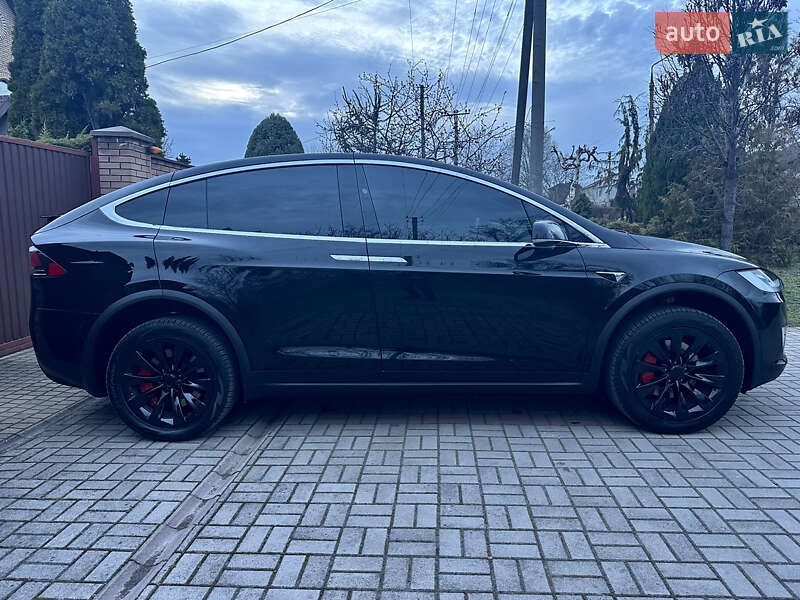 Позашляховик / Кросовер Tesla Model X 2018 в Хмельницькому