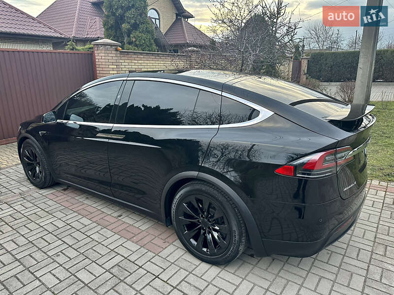 Позашляховик / Кросовер Tesla Model X 2018 в Хмельницькому