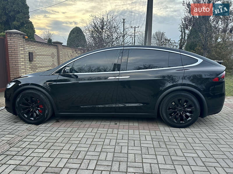 Позашляховик / Кросовер Tesla Model X 2018 в Хмельницькому