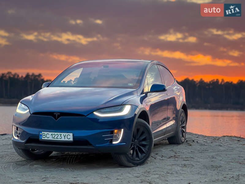 Внедорожник / Кроссовер Tesla Model X 2016 в Львове