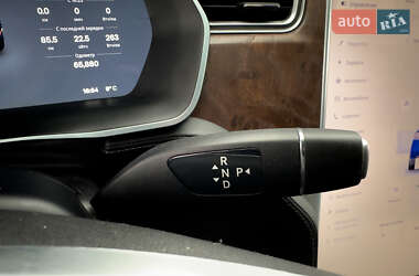 Позашляховик / Кросовер Tesla Model X 2016 в 
