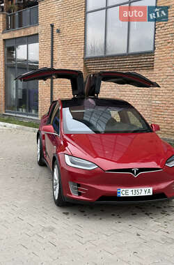 Позашляховик / Кросовер Tesla Model X 2016 в 