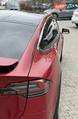 Позашляховик / Кросовер Tesla Model X 2016 в 