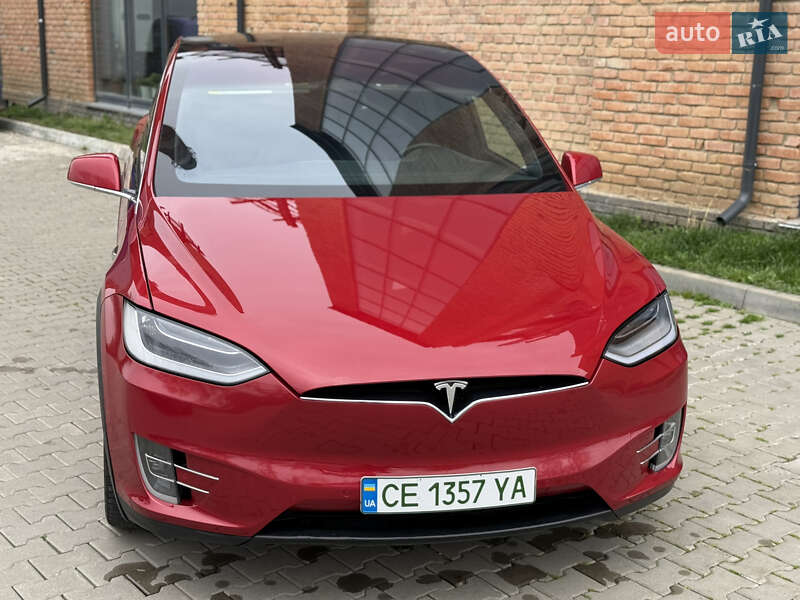 Позашляховик / Кросовер Tesla Model X 2016 в Чернівцях