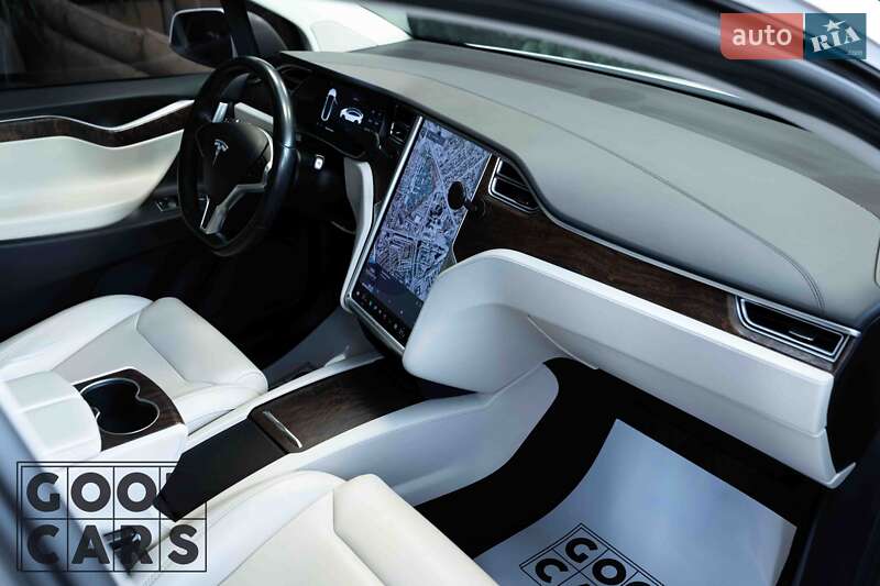 Позашляховик / Кросовер Tesla Model X 2017 в Одесі