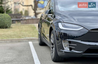Внедорожник / Кроссовер Tesla Model X 2018 в 