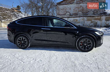 Позашляховик / Кросовер Tesla Model X 2019 в 