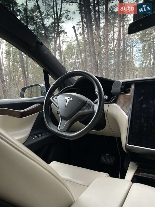 Позашляховик / Кросовер Tesla Model X 2020 в Броварах