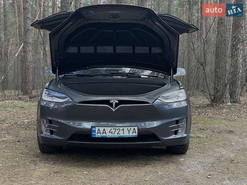 Позашляховик / Кросовер Tesla Model X 2020 в Броварах