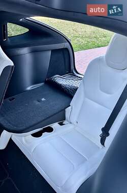 Внедорожник / Кроссовер Tesla Model X 2019 в 