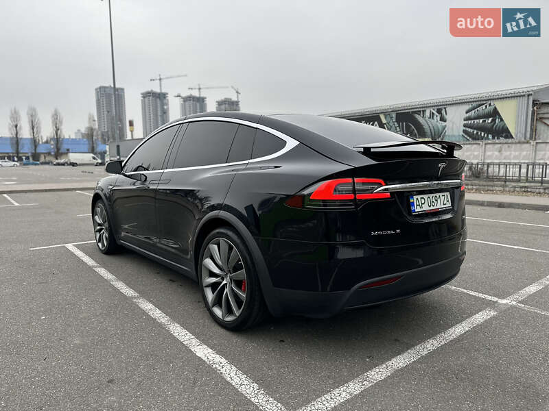 Позашляховик / Кросовер Tesla Model X 2015 в Києві