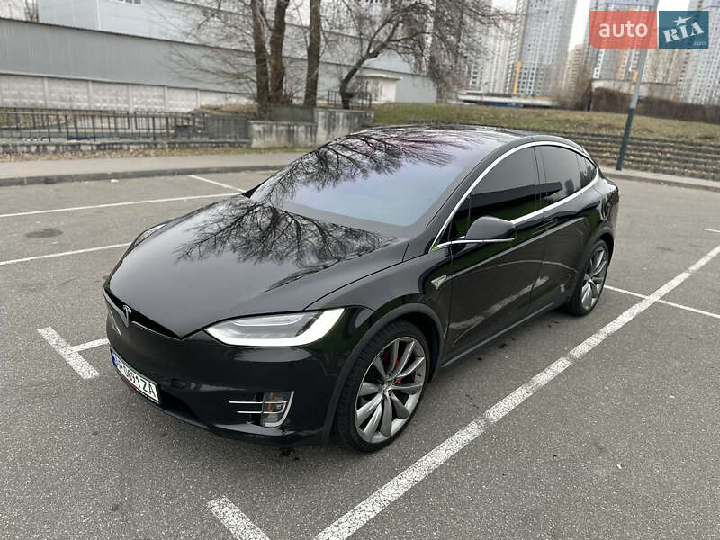 Позашляховик / Кросовер Tesla Model X 2015 в Києві