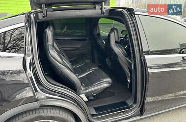 Внедорожник / Кроссовер Tesla Model X 2015 в 