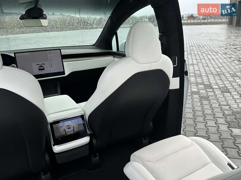 Позашляховик / Кросовер Tesla Model X 2022 в Чернівцях фото 35 Позашляховик / Кросовер Tesla Model X 2022 в Чернівцях