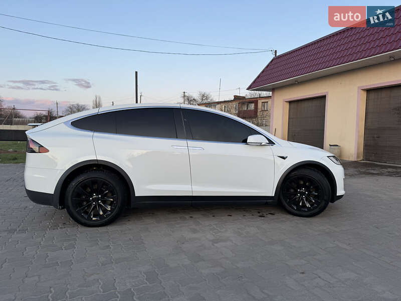 Внедорожник / Кроссовер Tesla Model X 2016 в Харькове