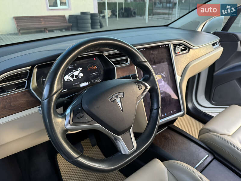 Внедорожник / Кроссовер Tesla Model X 2016 в Харькове
