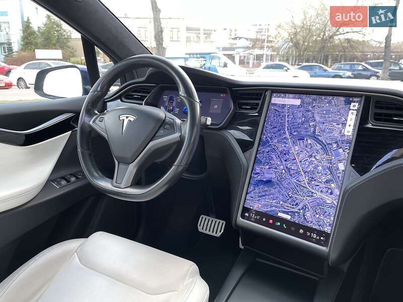 Внедорожник / Кроссовер Tesla Model X 2019 в Киеве