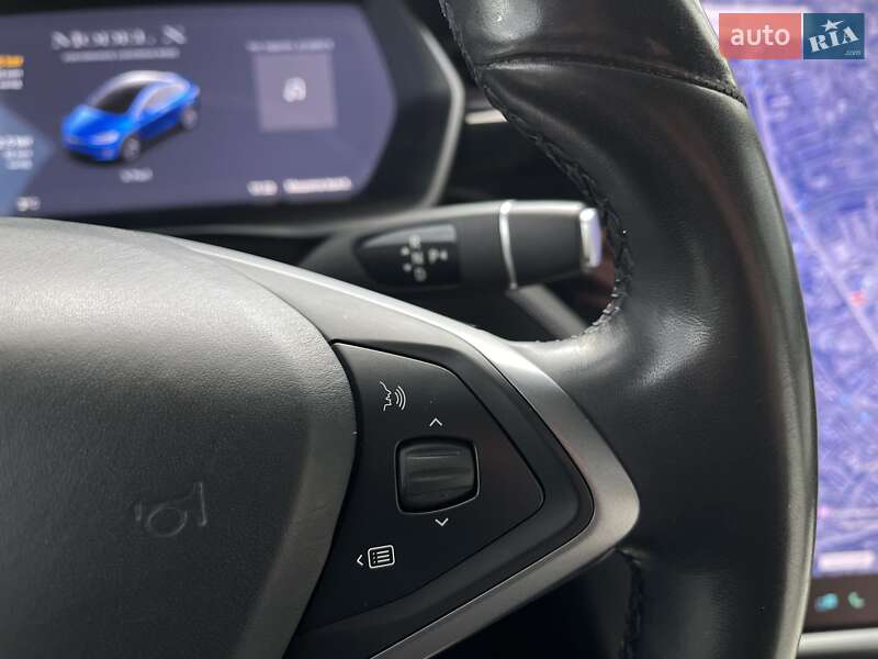 Внедорожник / Кроссовер Tesla Model X 2019 в Киеве