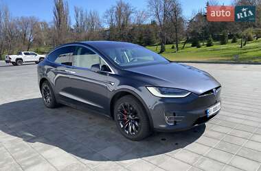 Tesla Model X 2018