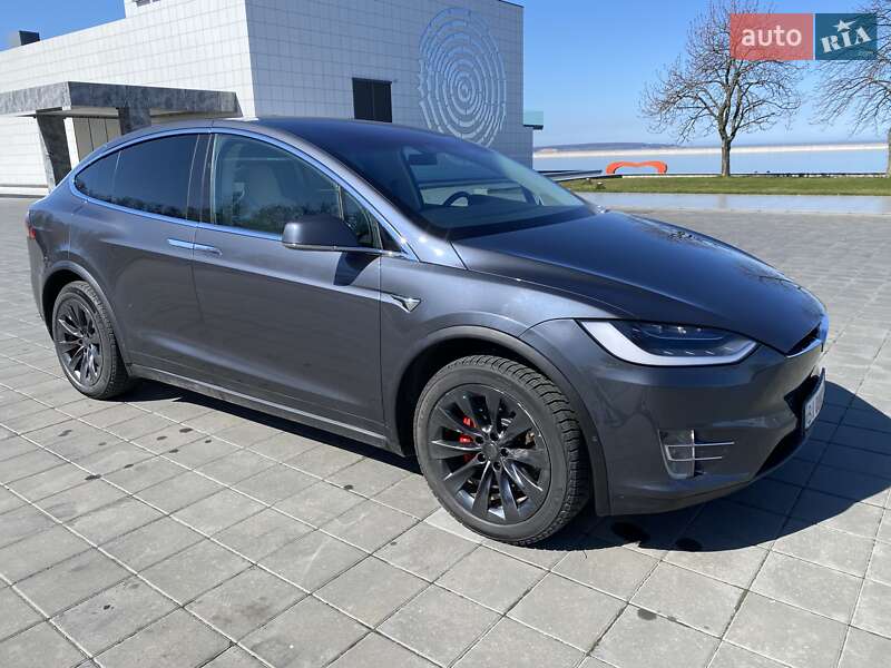 Внедорожник / Кроссовер Tesla Model X 2018 в Кременчуге фото 3 Внедорожник / Кроссовер Tesla Model X 2018 в Кременчуге