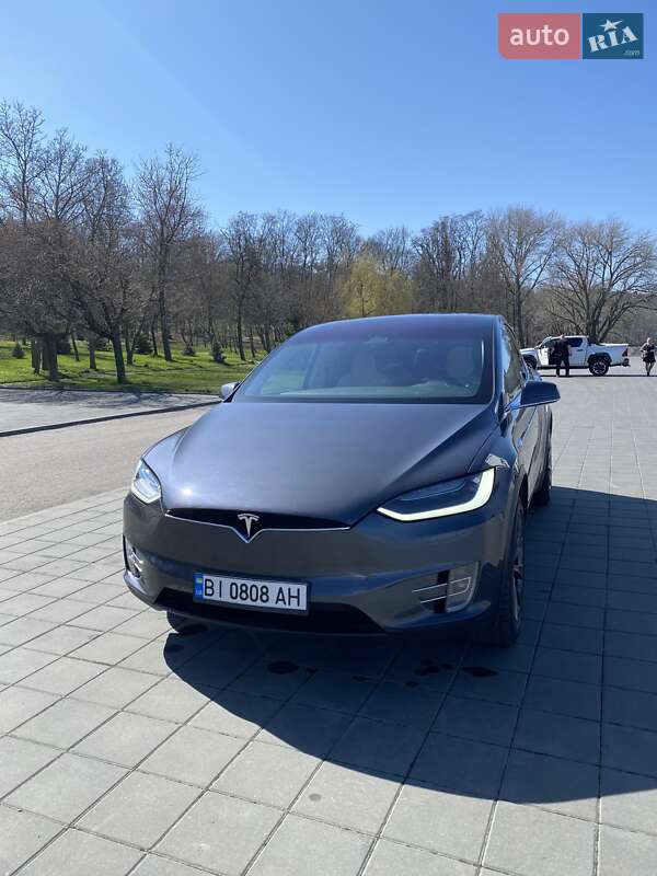 Внедорожник / Кроссовер Tesla Model X 2018 в Кременчуге фото 11 Внедорожник / Кроссовер Tesla Model X 2018 в Кременчуге