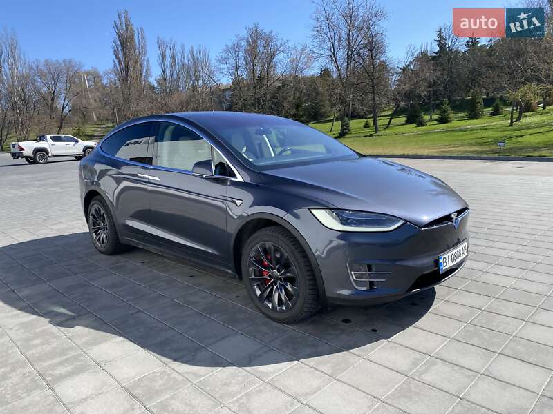 Внедорожник / Кроссовер Tesla Model X 2018 в Кременчуге фото 19 Внедорожник / Кроссовер Tesla Model X 2018 в Кременчуге