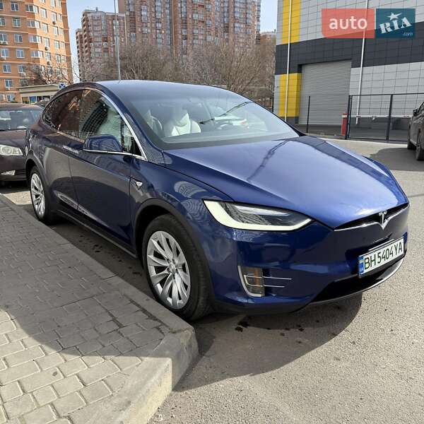 Внедорожник / Кроссовер Tesla Model X 2016 в 