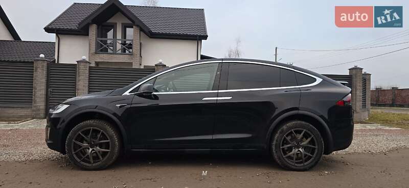 Позашляховик / Кросовер Tesla Model X 2017 в Житомирі фото 6 Позашляховик / Кросовер Tesla Model X 2017 в Житомирі