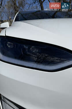 Внедорожник / Кроссовер Tesla Model X 2023 в 