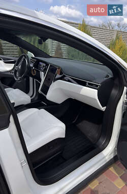 Внедорожник / Кроссовер Tesla Model X 2017 в 