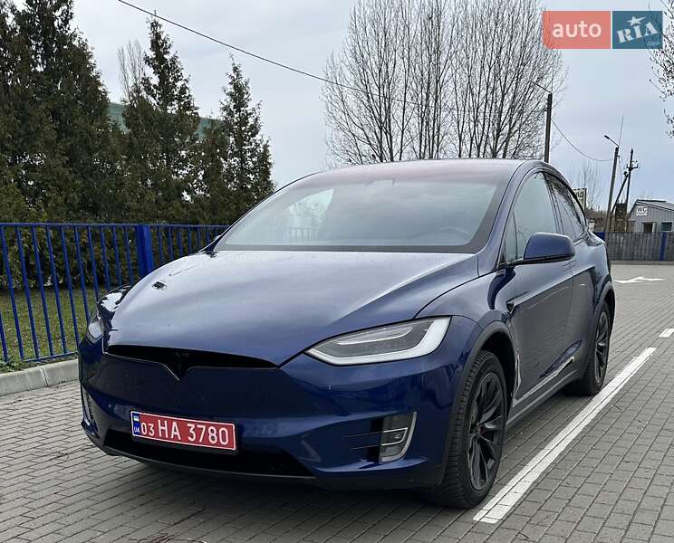 Позашляховик / Кросовер Tesla Model X 2020 в 