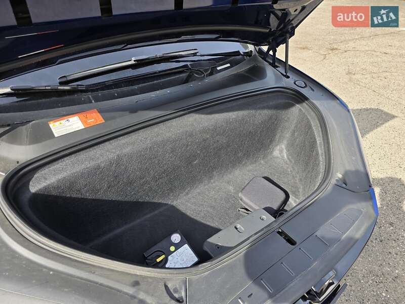 Позашляховик / Кросовер Tesla Model X 2018 в Калуші