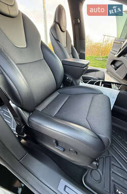 Внедорожник / Кроссовер Tesla Model X 2019 в Львове