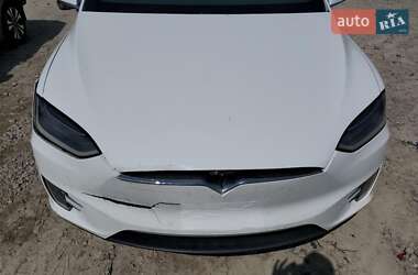 Внедорожник / Кроссовер Tesla Model X 2016 в 