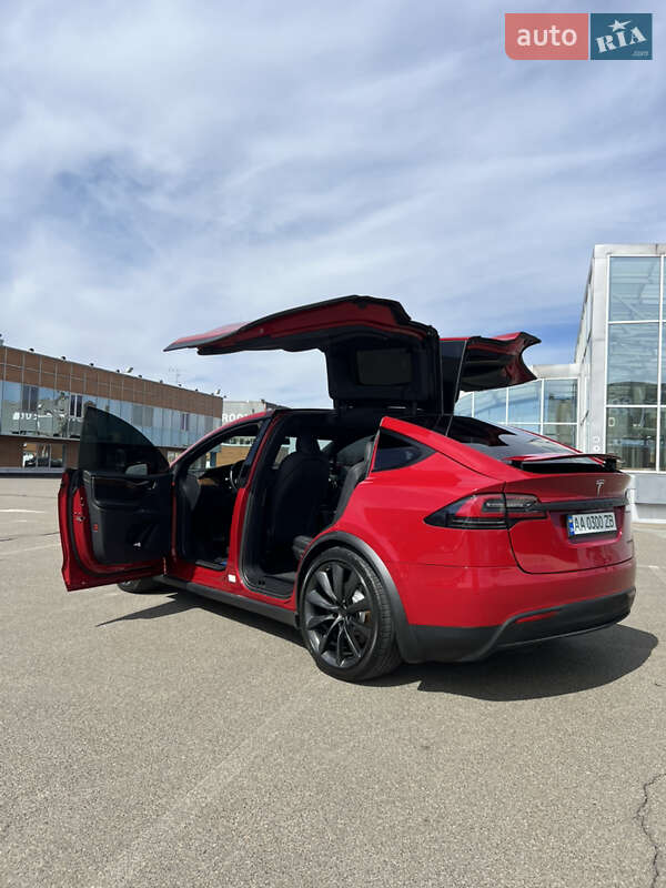 Tesla Model X 2020