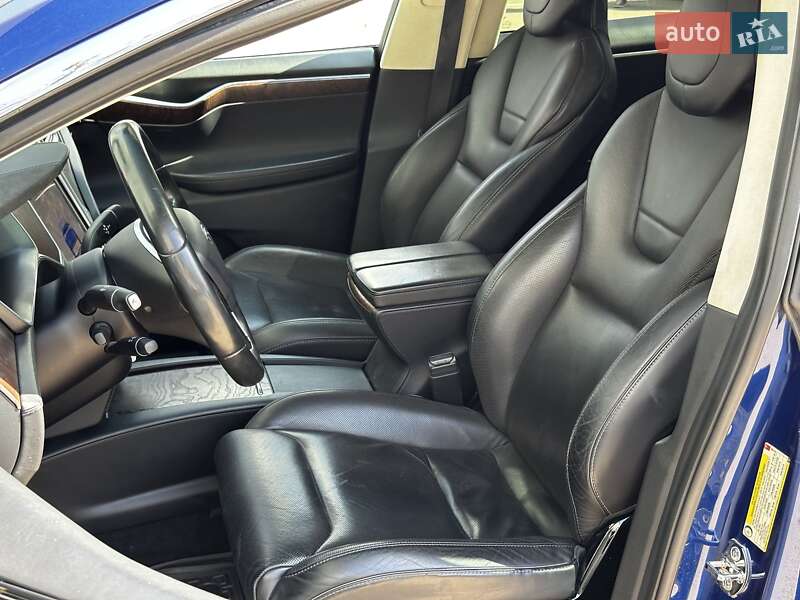 Позашляховик / Кросовер Tesla Model X 2016 в Києві