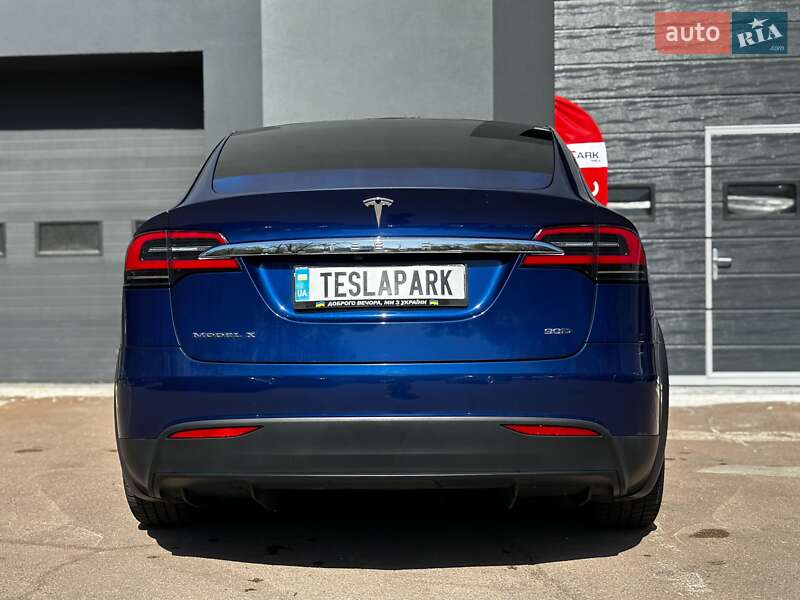 Позашляховик / Кросовер Tesla Model X 2016 в Києві