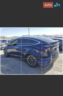 Внедорожник / Кроссовер Tesla Model X 2018 в 