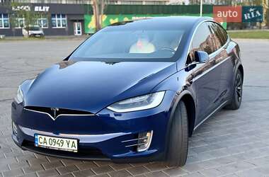 Позашляховик / Кросовер Tesla Model X 2017 в 