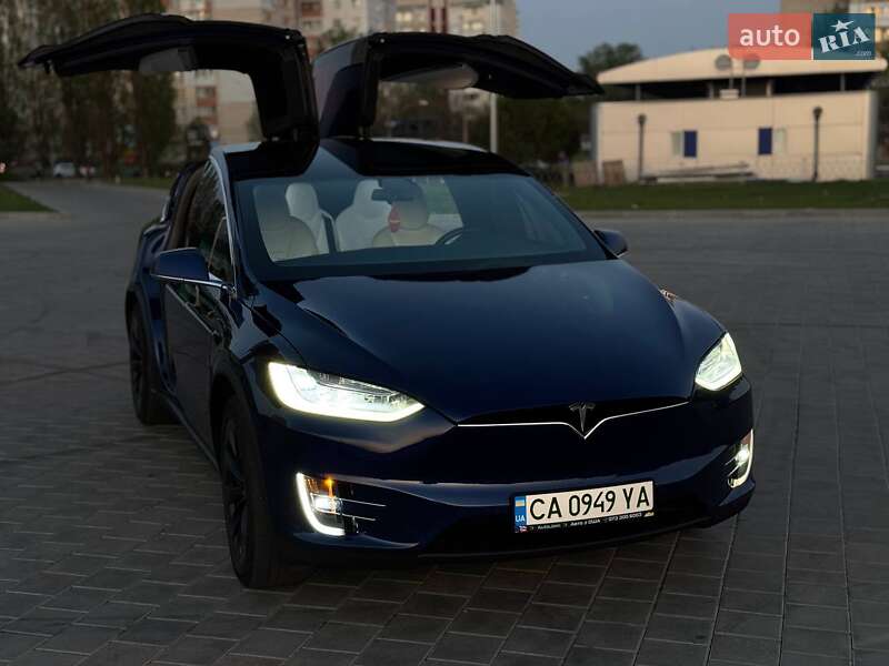 Позашляховик / Кросовер Tesla Model X 2017 в Черкасах