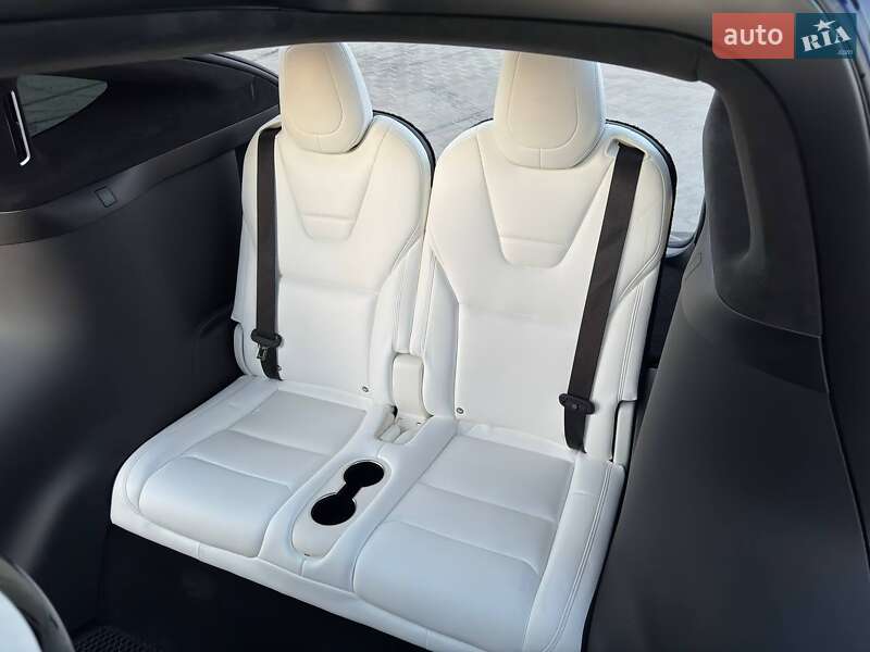 Позашляховик / Кросовер Tesla Model X 2017 в Черкасах