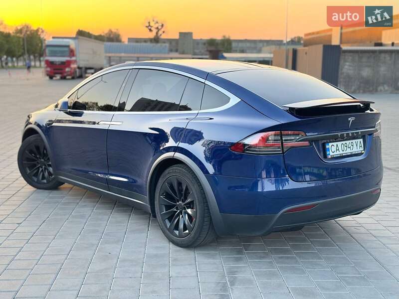 Позашляховик / Кросовер Tesla Model X 2017 в Черкасах