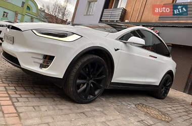 Tesla Model X 2019