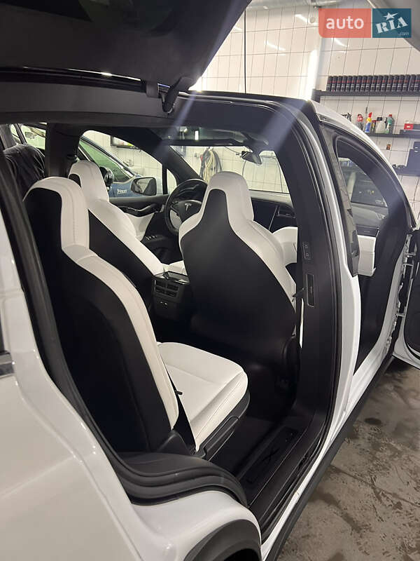 Внедорожник / Кроссовер Tesla Model X 2019 в Ивано-Франковске